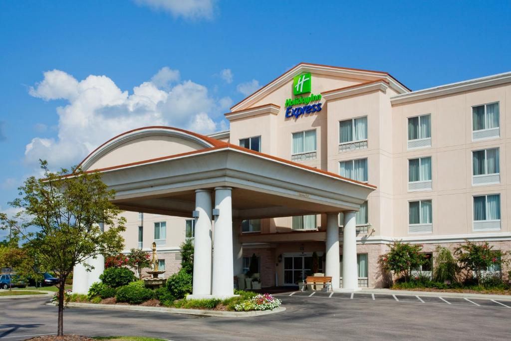 Holiday Inn Express Hotel & Suites - Concord an IHG Hotel Main image 1